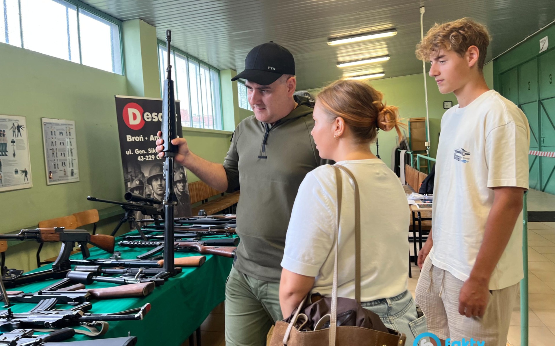 Wystawa broni kolekcjonerskiej przyciągnęła tłumy – FILM, FOTO