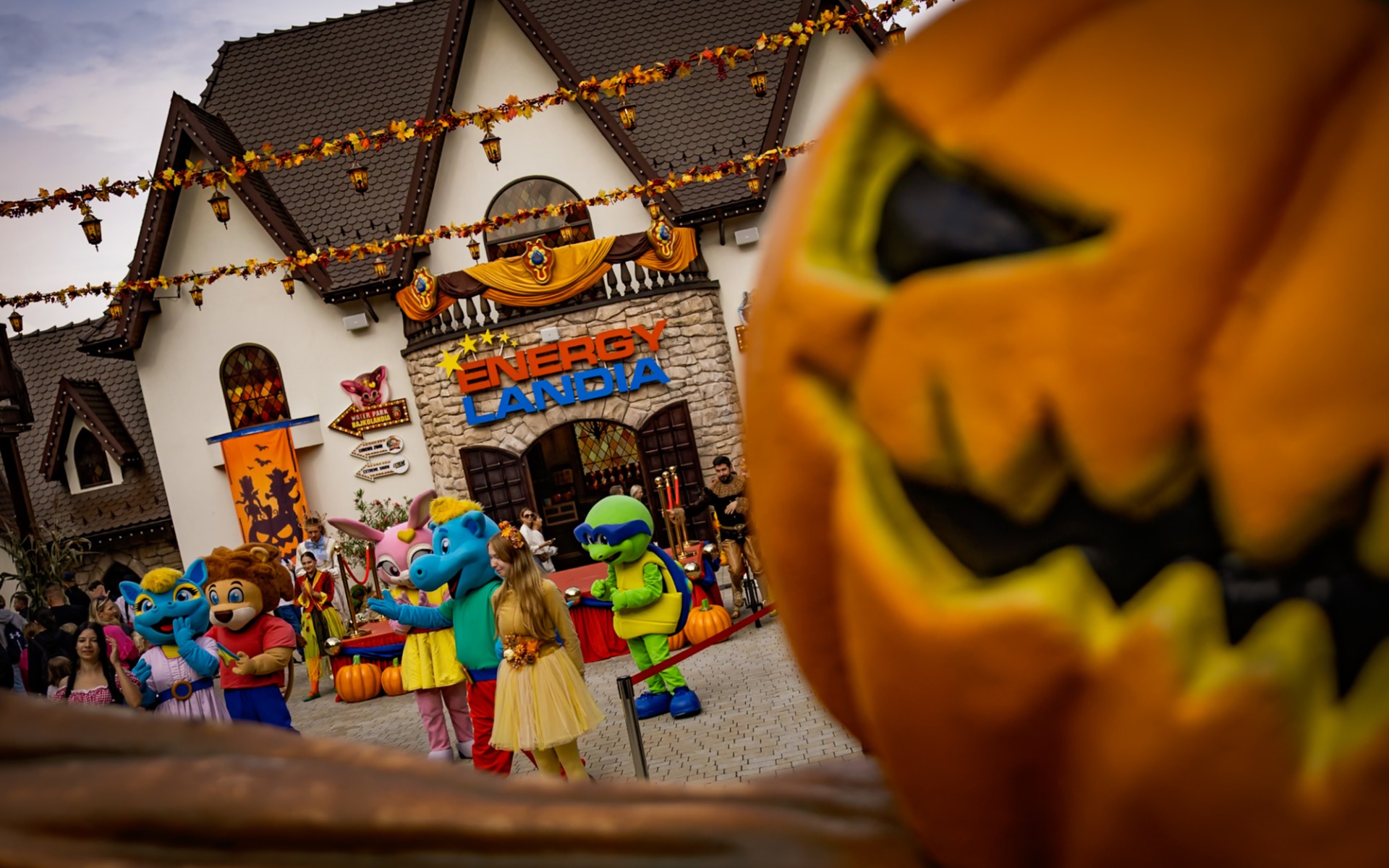Rollercoastery, nauka i zabawa. Energylandia czeka na uczniów