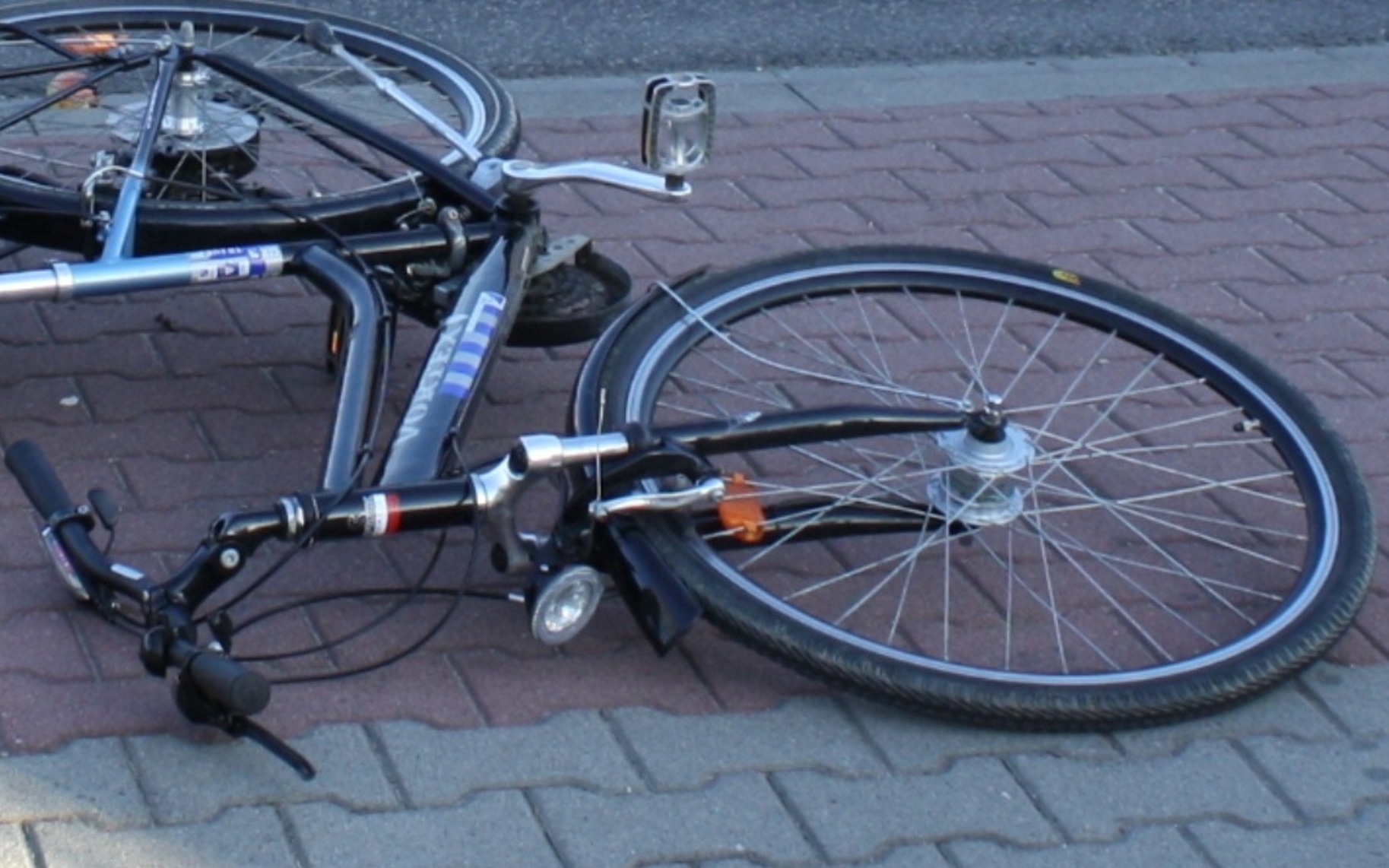 Kierowca dostawczaka potrącił małoletnią rowerzystkę