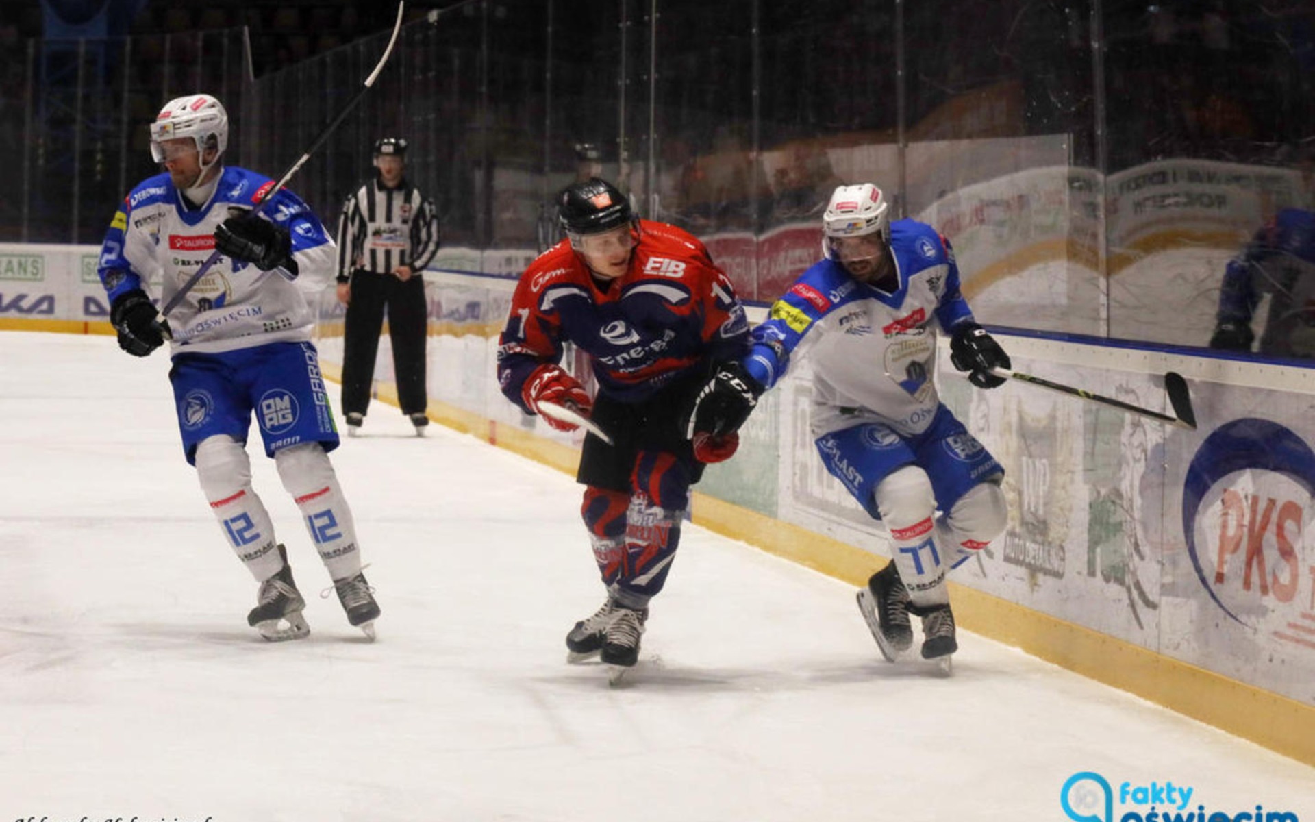 Stalowe Pierniki i Pasy na drodze lidera