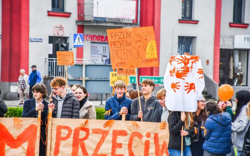 Kolorowy apel młodzieży o szacunek i empatię – FOTO