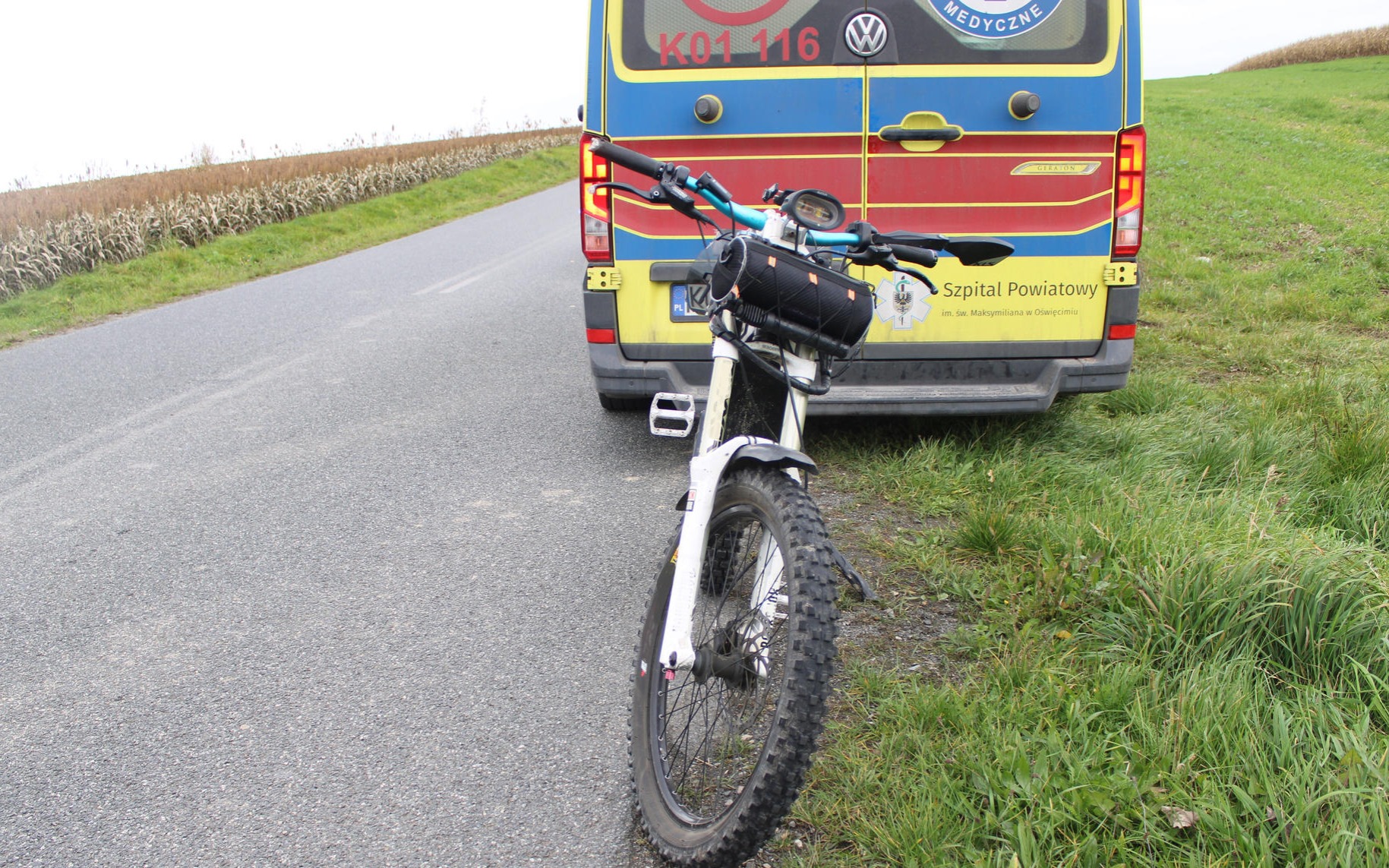 Pijany rowerzysta zakończył jazdę w przydrożnym rowie