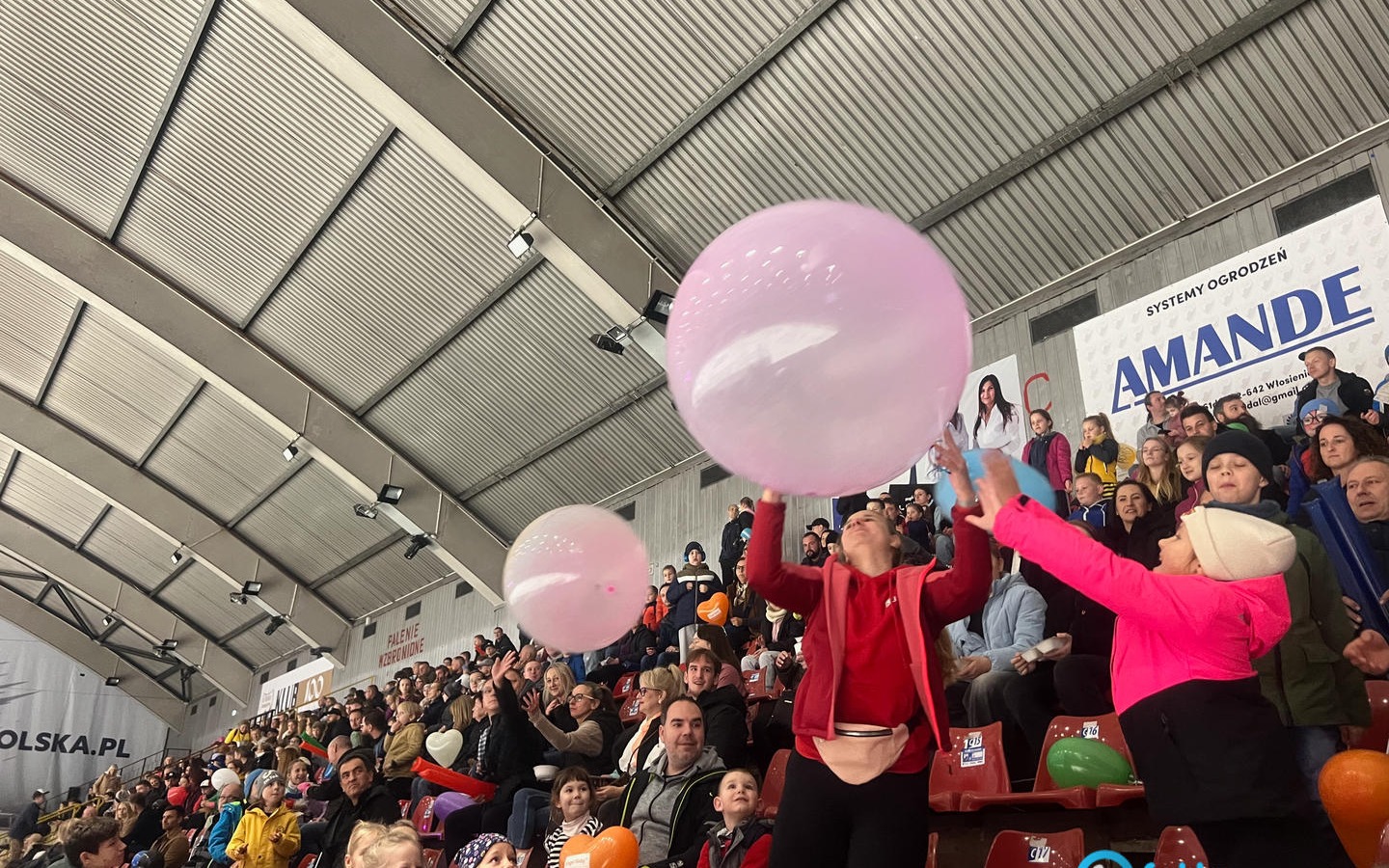 Gwiazdy, emocje i pomoc, czyli 11. Bajkowy Mecz Hokejowy