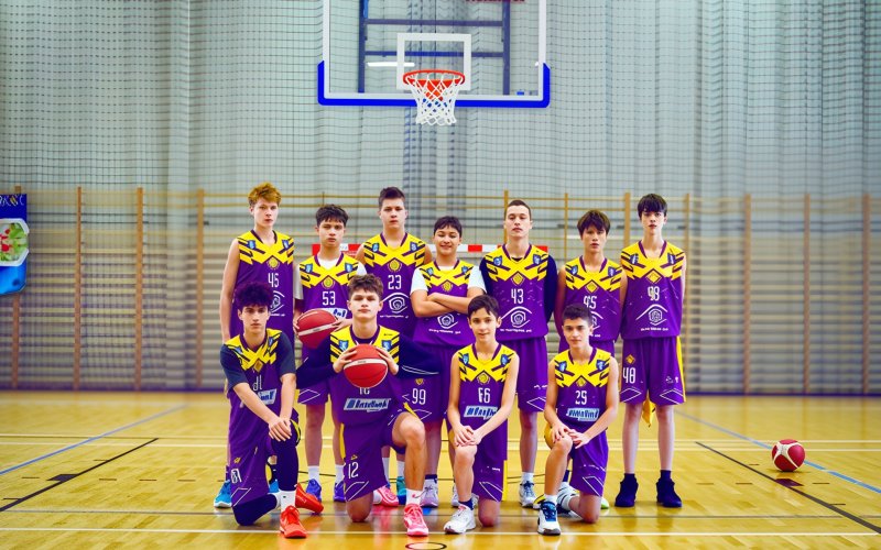 Lider się nie zatrzymuje. Szósta wygrana Kadeta