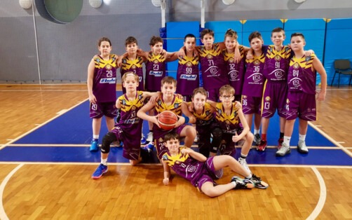 Niezwyciężone Niedźwiedzie. Trzeci komplet punktów