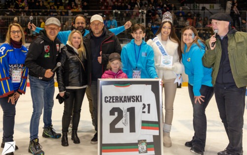 135 tysięcy złotych dla oddziału dziecięcego. Hokej i gwiazdy na tafli - FOTO