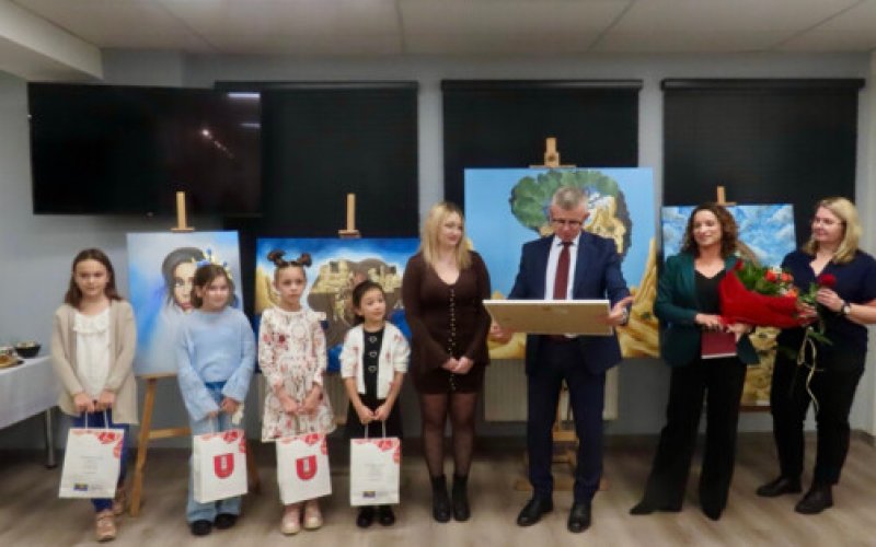 Obrazy Patrycji Mrozik w Klubie Centrum - FOTO