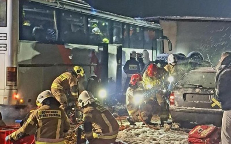 Karambol na 13 pojazdów i ponad 120 rannych. Ćwiczenia służb na DK44 - FOTO