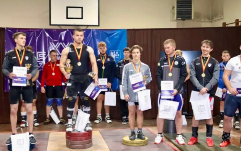 65 lat biało-fioletowej historii kęckich ciężarów - FOTO