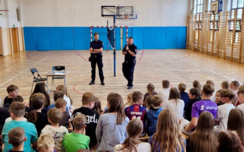 Od przedszkolaka do seniora, strażnicy edukują - FOTO