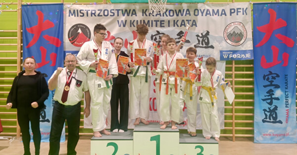 Grad medali. Brzeszczanie na matach Krakowa i Tychów - FOTO