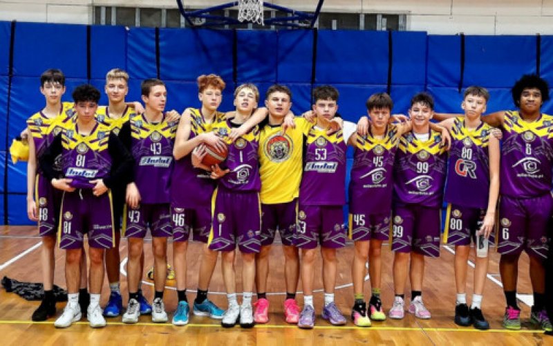 Niedźwiedzie z kompletem zwycięstw