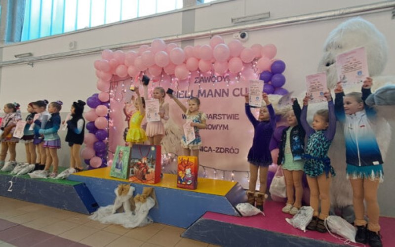 Łyżwiarze (tak jak hokeiści) zamykają rok w Krynicy - FOTO