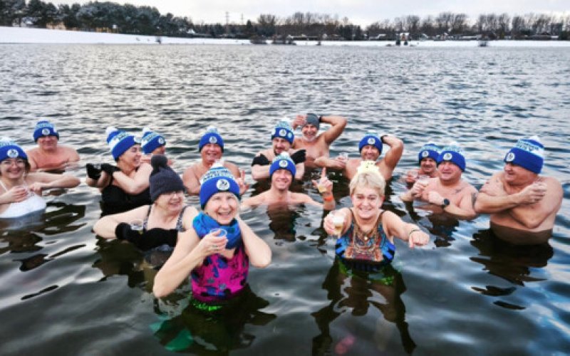 Sylwestrowe morsowanie na Krukach w Oświęcimiu - FOTO