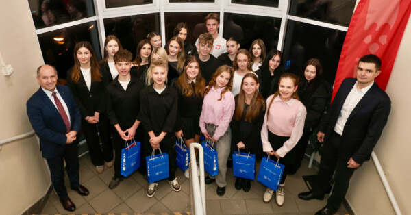 Młodzi sportowcy z nagrodami - FOTO