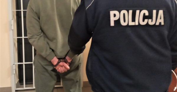 Poszukiwany 35-latek wpadł na osiedlu Chemików