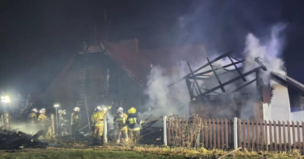 Pożar stodoły w Malcu. 40 strażaków w akcji - FILM