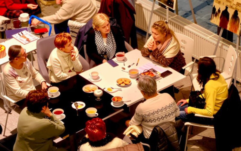 Kawiarnia, herbata i książki. Cykl wraca w lutym