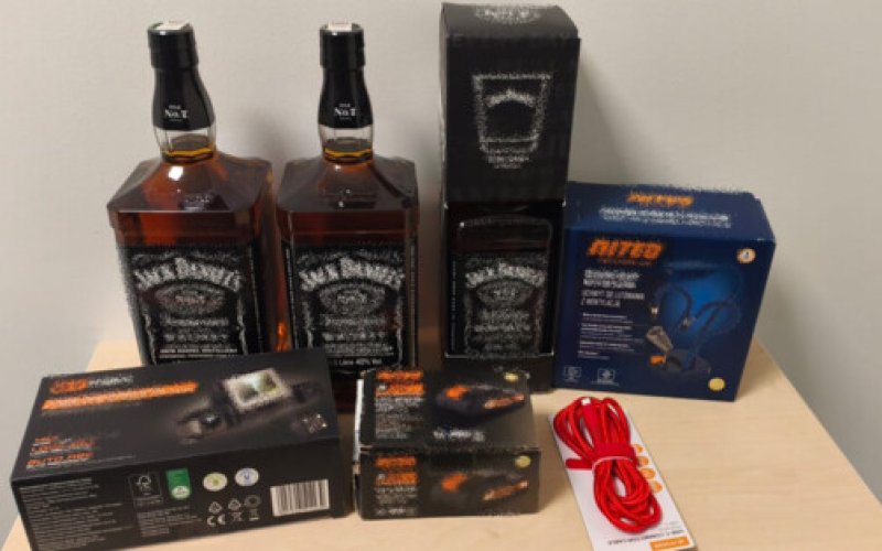 Audi ze kradzionym towarem w rękach policji