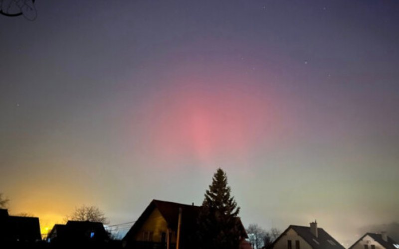 Zorza polarna nad Brzezinką - FOTO