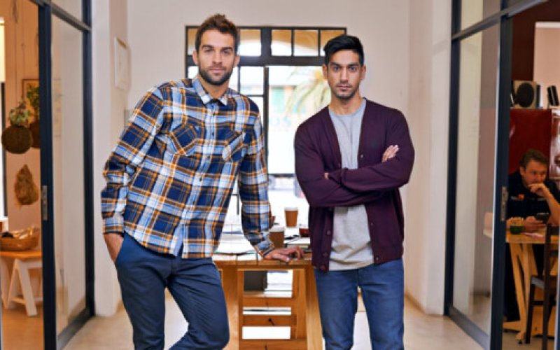 Moda męska na co dzień, czyli co nosić do pracy i nie tylko