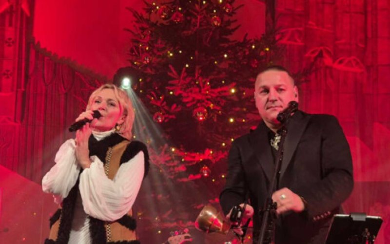 Kościół wypełnił się po brzegi na koncercie kolęd Golec uOrkiestry - FOTO