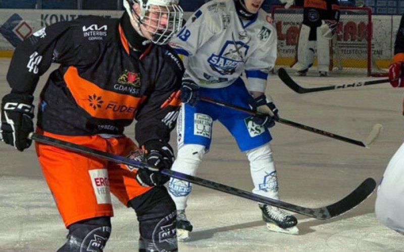 Twarde warunki stoczniowców