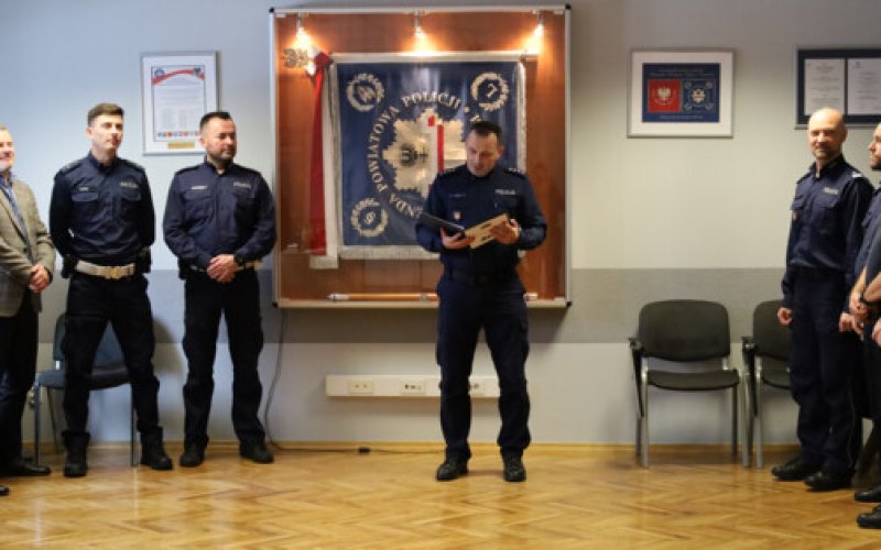 Podziękowania dla pracowników cywilnych policji - FOTO