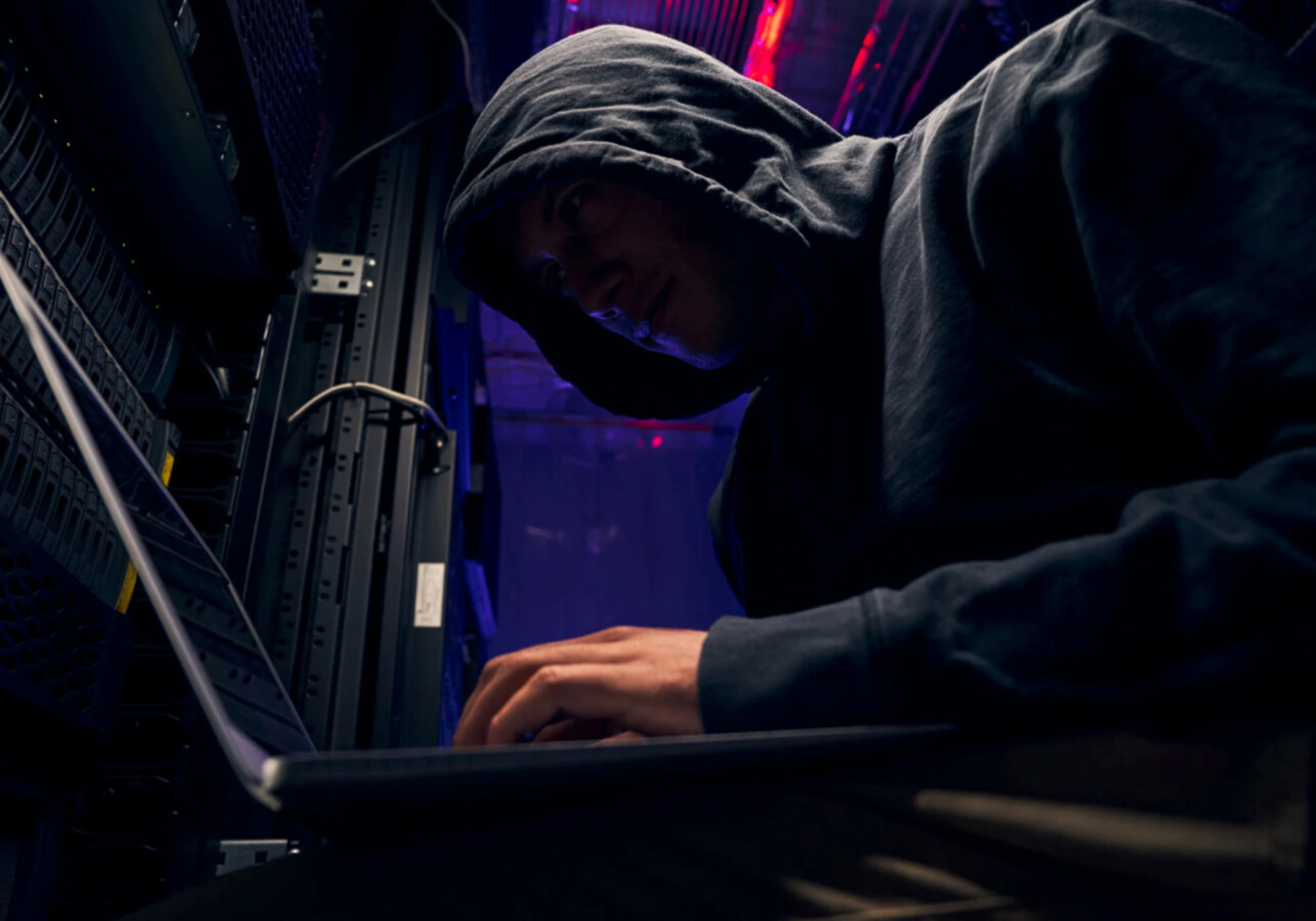 Zainwestował w fałszywe akcje i stracił pieniądze