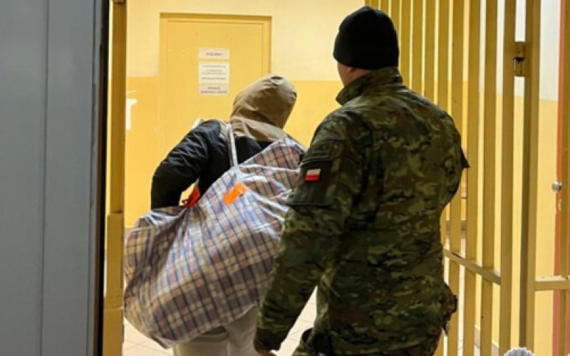 Trzy listy gończe. Zatrzymanie na lotnisku