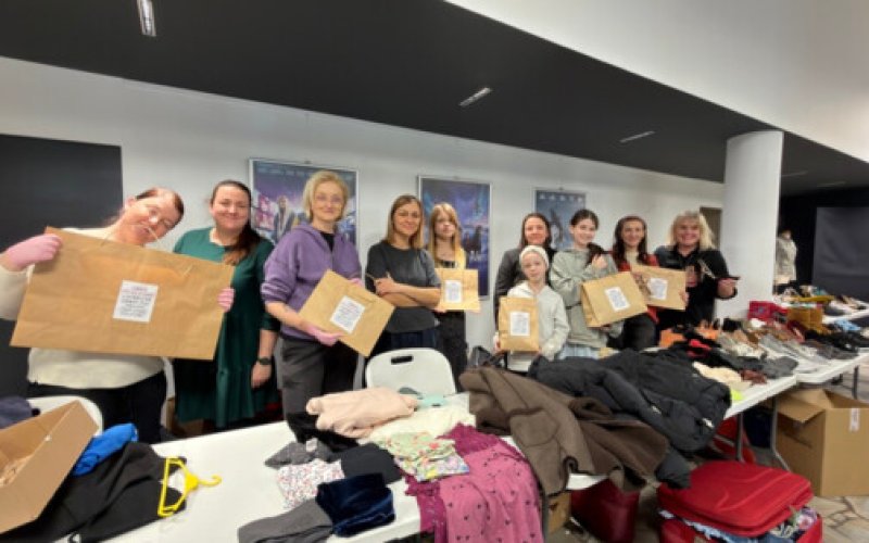 Szafa Pełna Dobra zebrała prawie 5 tysięcy złotych - FILM, FOTO