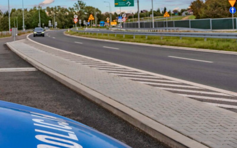 Wjechała rowerem na S1. Miała ponad promil