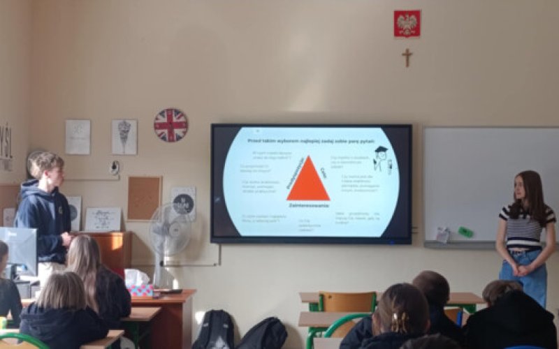 Powstał projekt dla ósmoklasistów. Pomoże wybrać szkołę - FOTO