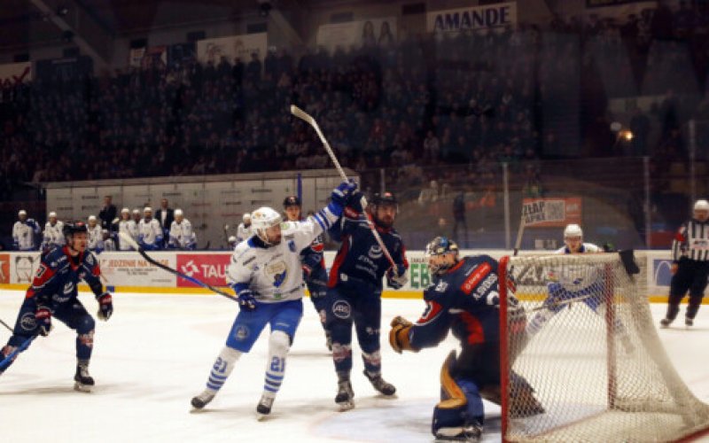 Horror. Biało-niebiescy meldują wykonanie zadania