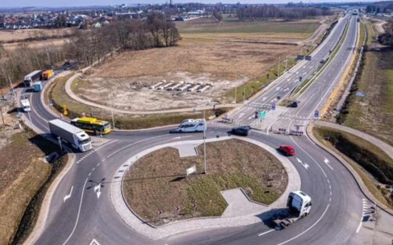 Nowa droga do Bierunia prawie gotowa - FOTO