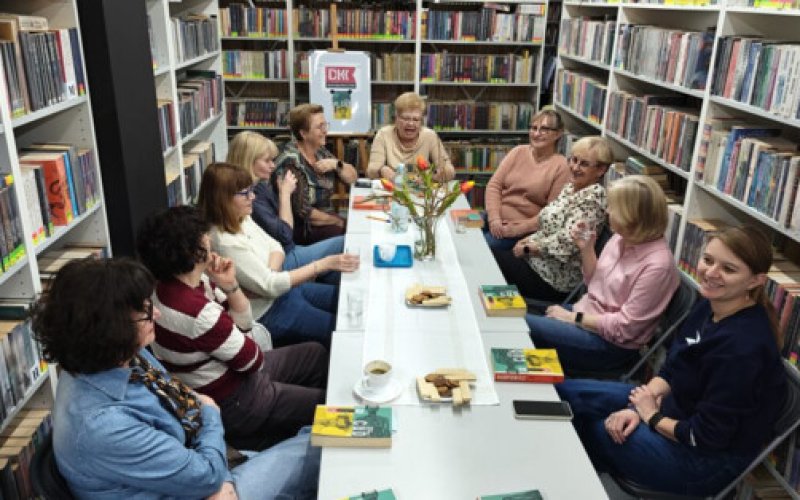 Absurd, groteska i humor na spotkaniu DKK