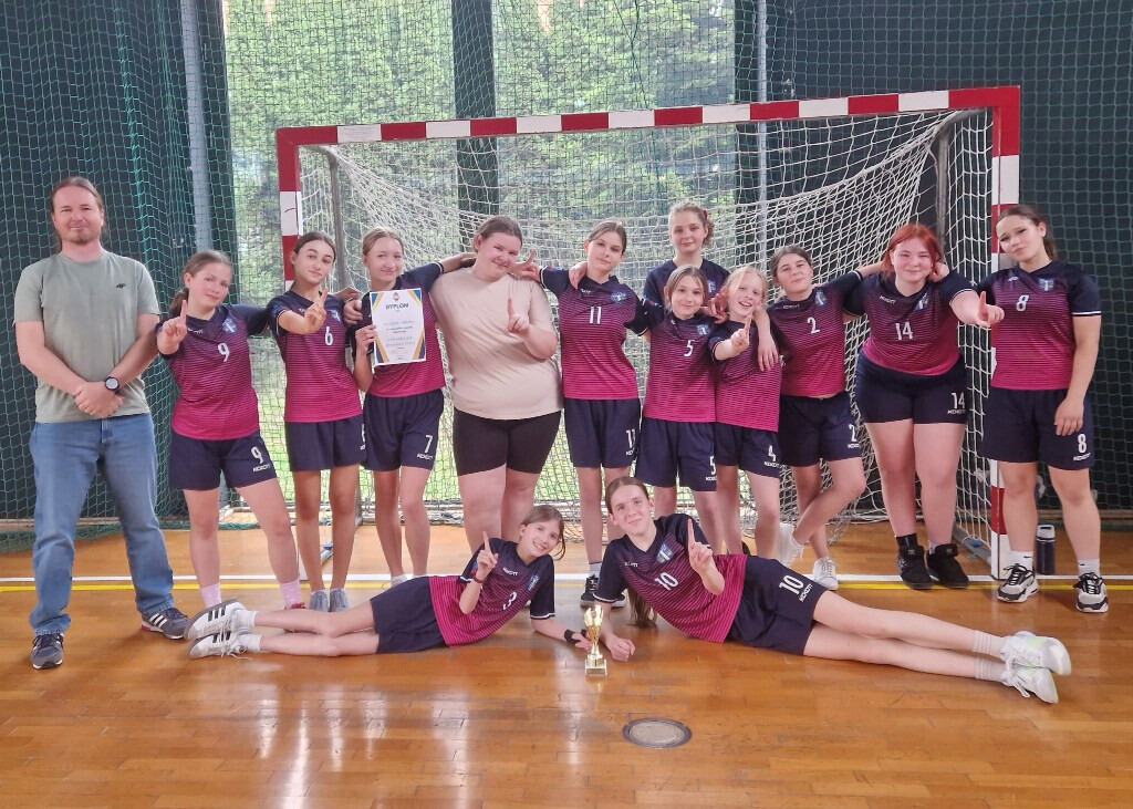 Złoto dla szczypiornistek z Brzezinki - FOTO