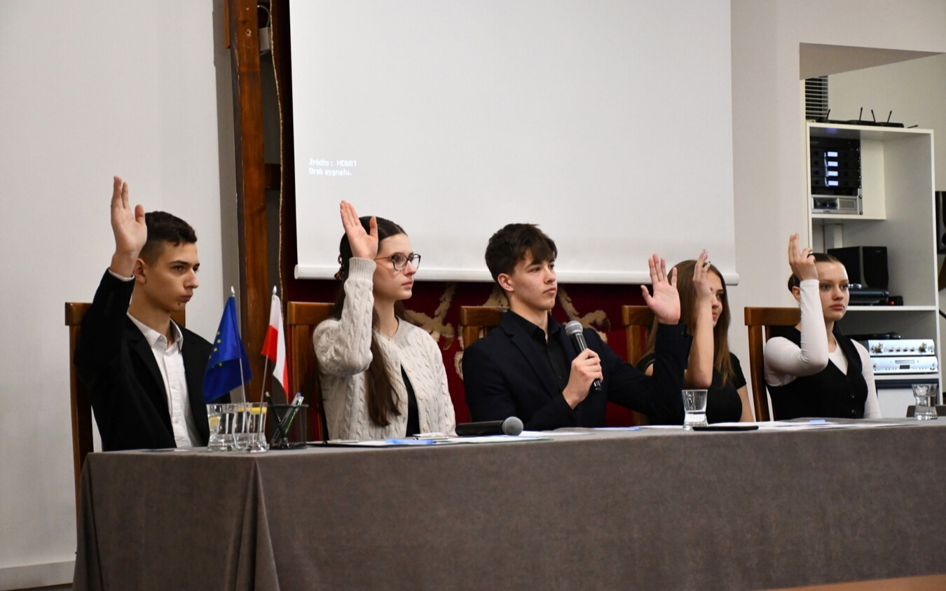 Nowi radni złożyli ślubowanie w Kętach - FOTO