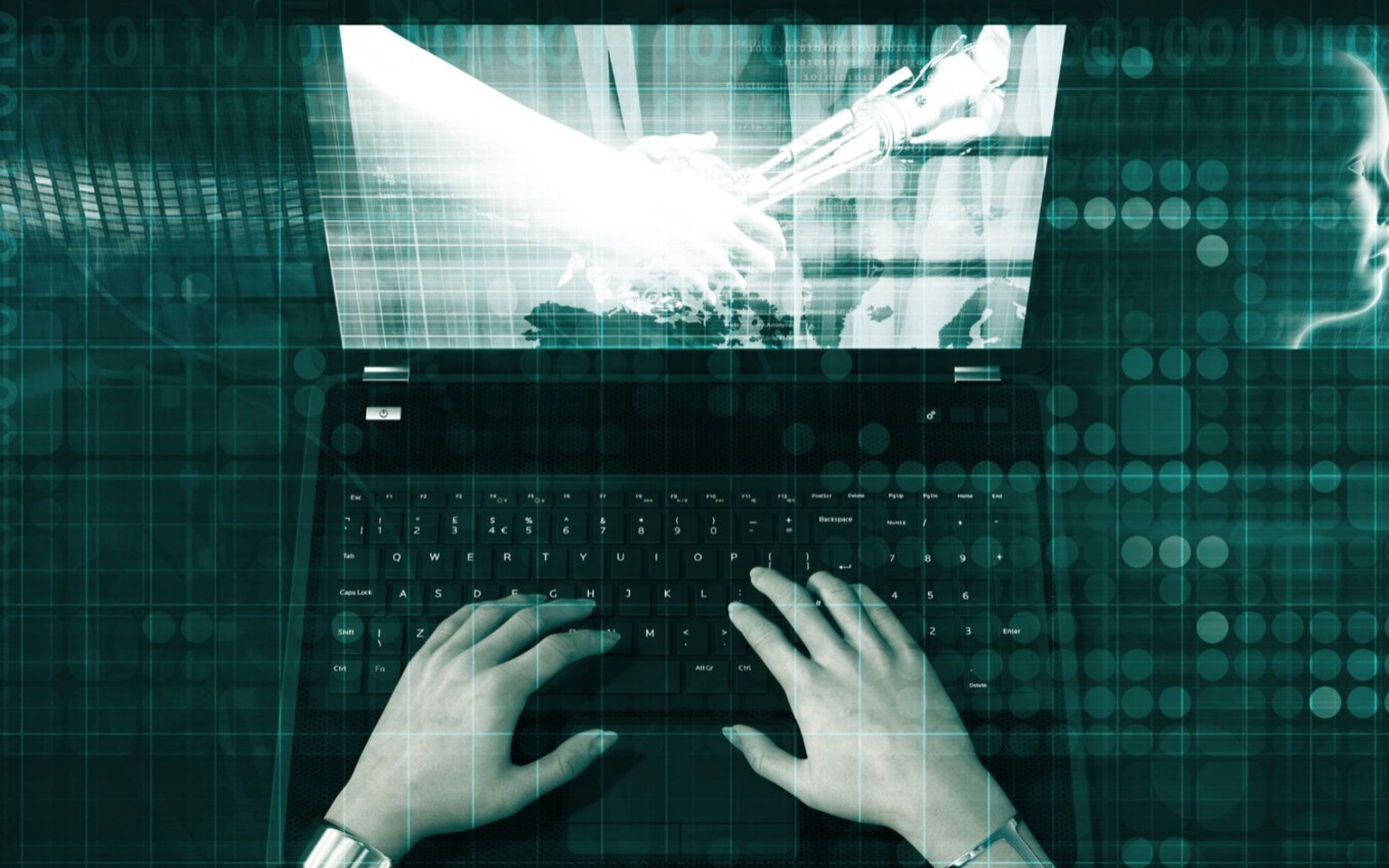 Chciała sprzedać laptopa, straciła ponad 50 tysięcy