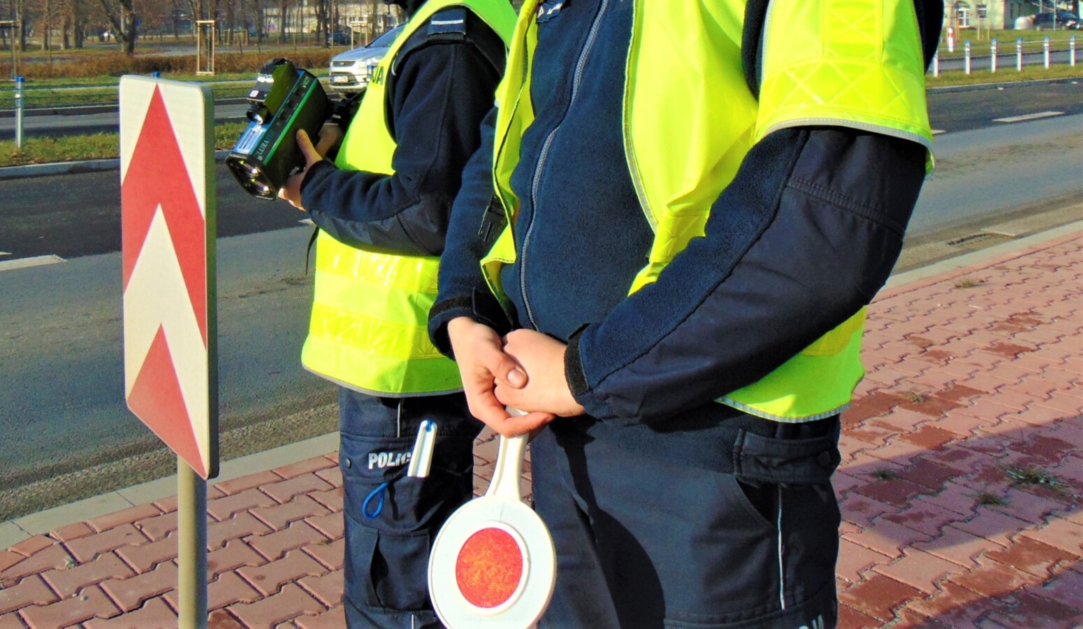 Pędzili ponad 110 km/godz. Stracili prawa jazdy