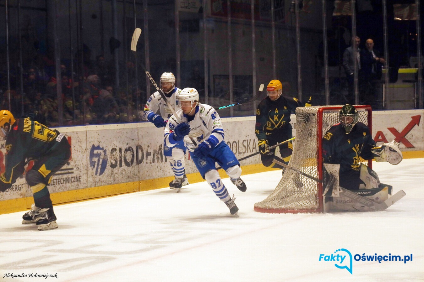 Pierwsze ruchy kadrowe