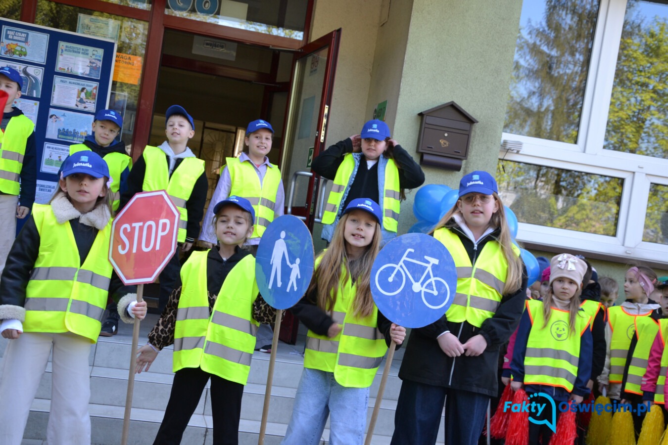 Miasteczko komunikacyjne już działa. Dzieci uczą się jazdy w praktyce - FOTO