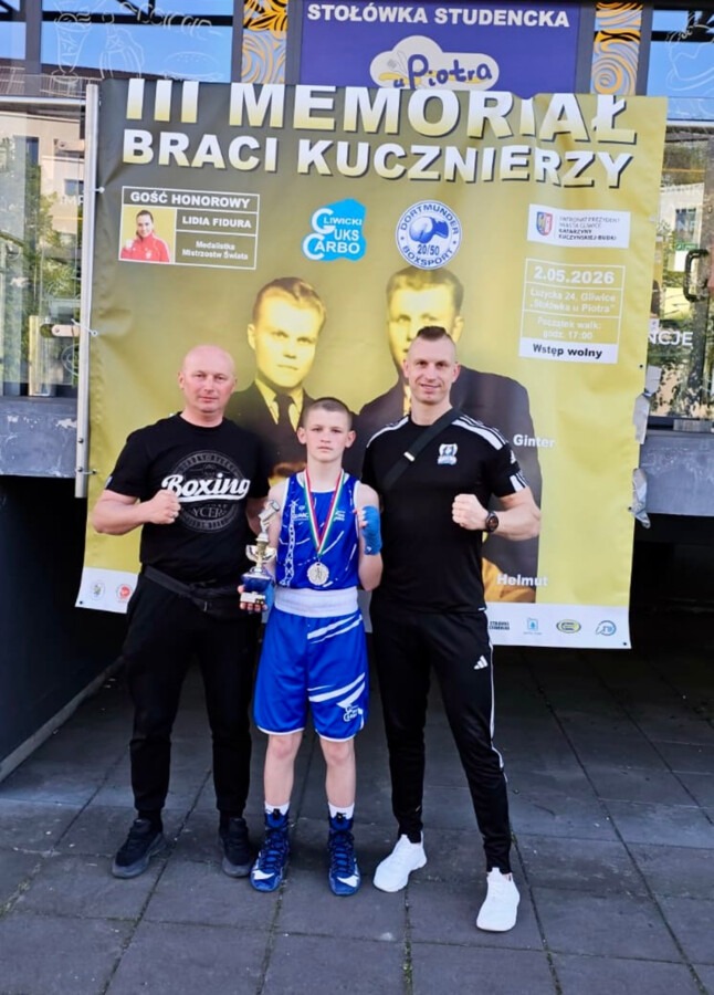 Pięściarz Unii z Orłem na piersiach - FOTO