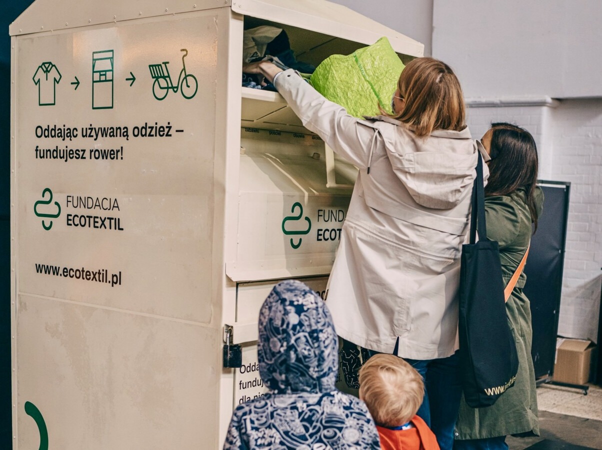 Kontenery na odzież stanęły na osiedlach