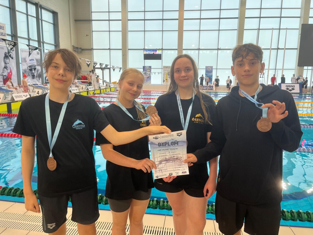 Ósemka z medalami - FOTO