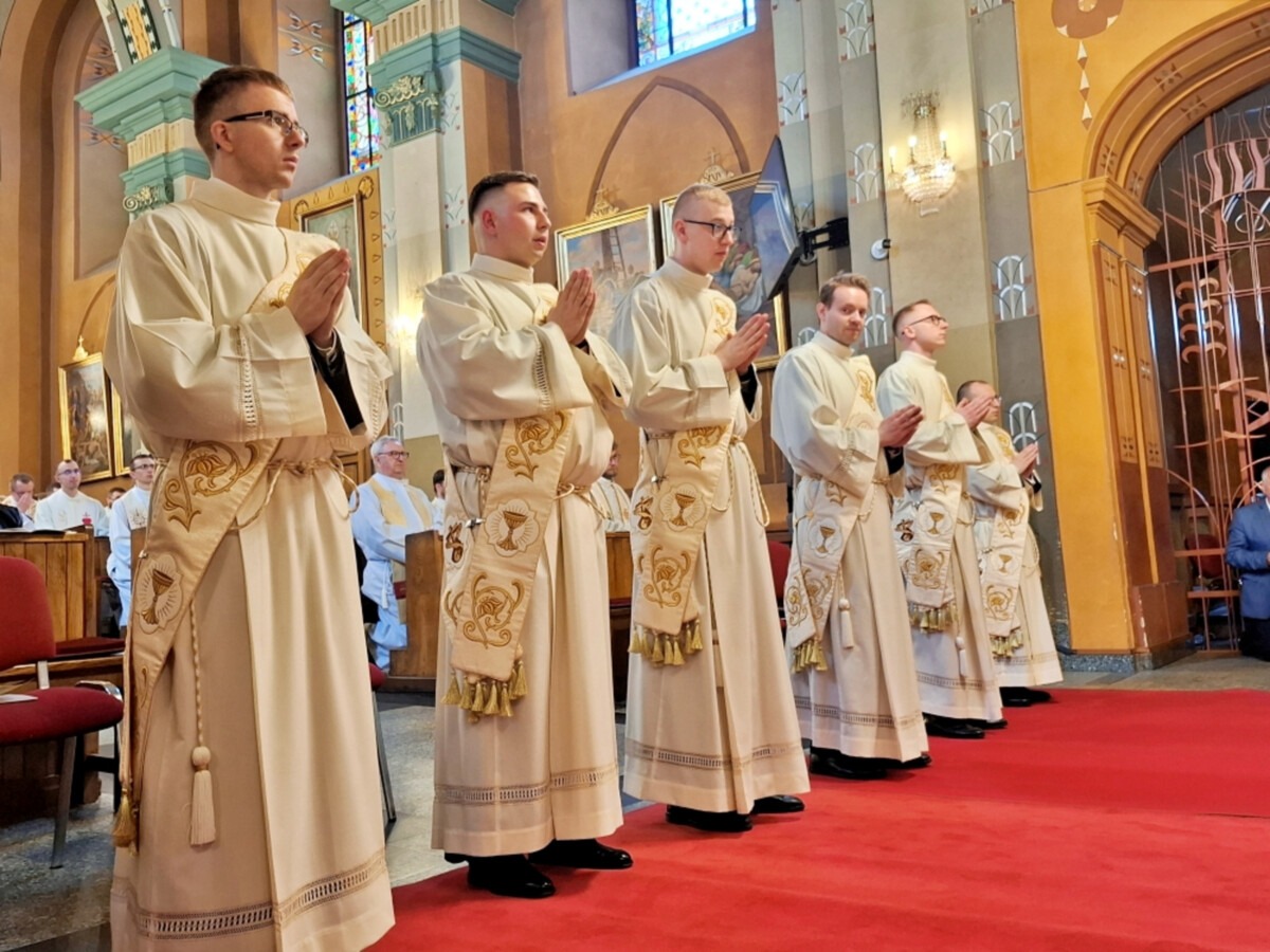 Nowi księża dla diecezji. Wśród nich kapłani z Kęt i Nowej Wsi - FOTO