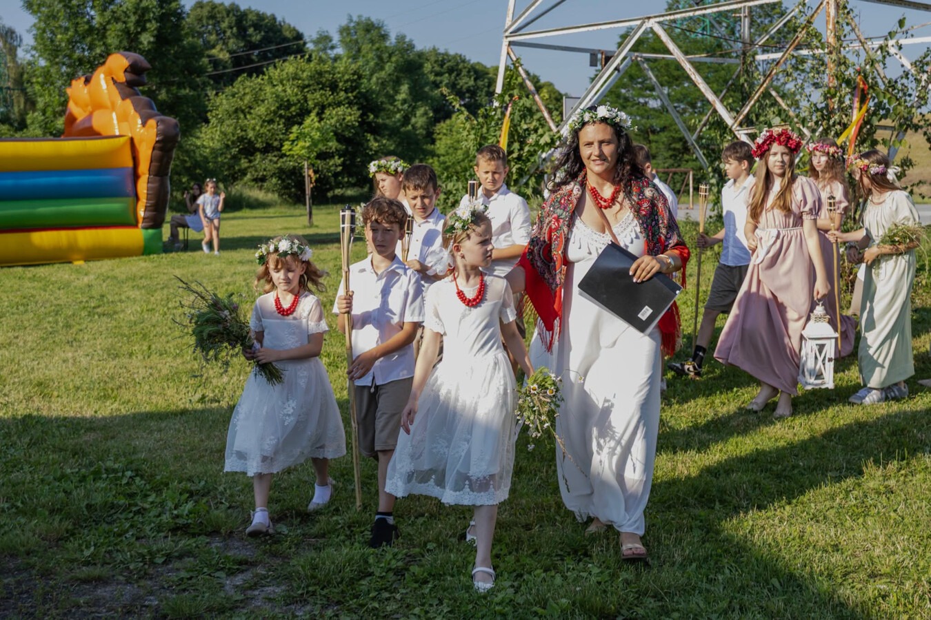 Wiły wianki i powitały lato w Broszkowicach - FOTO