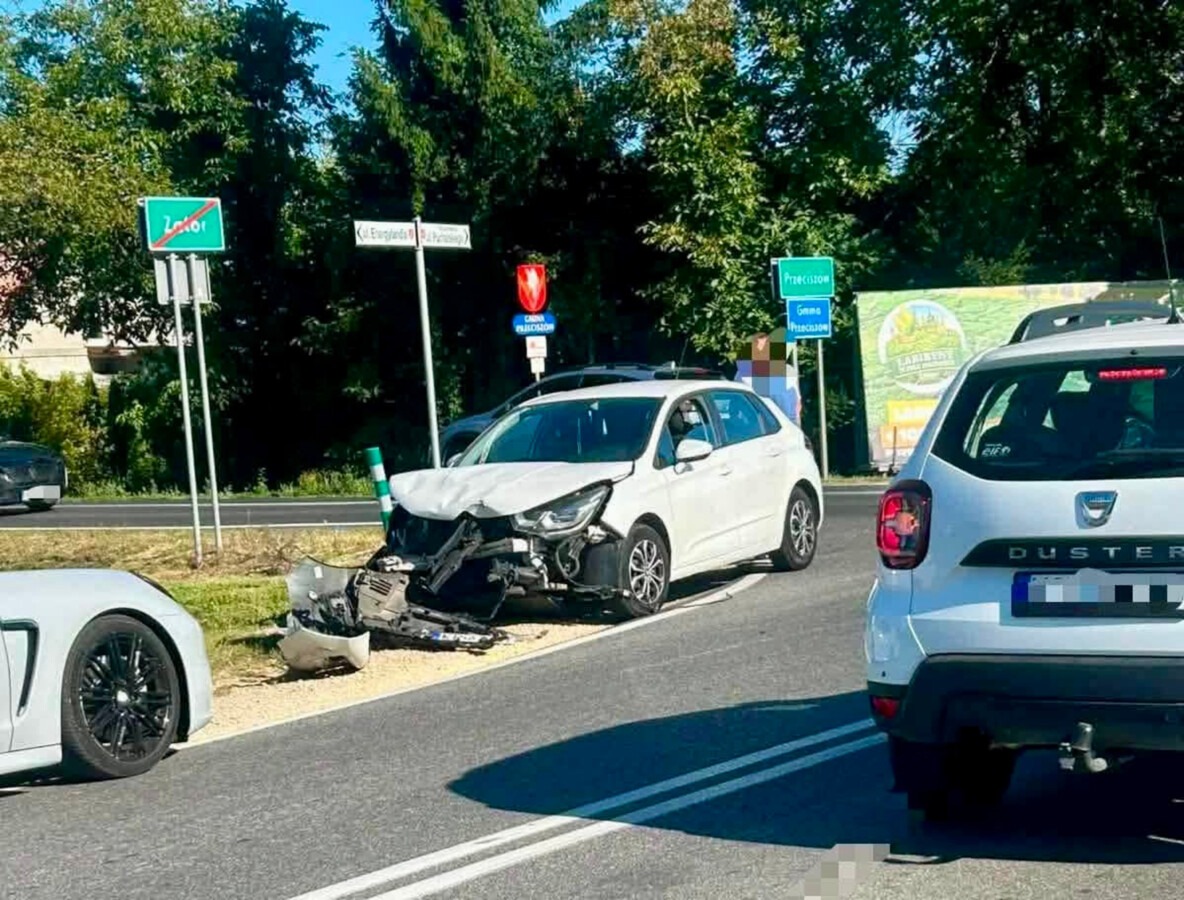 Zderzenie na krajówce. Utrudnienia przy Energylandii - FOTO