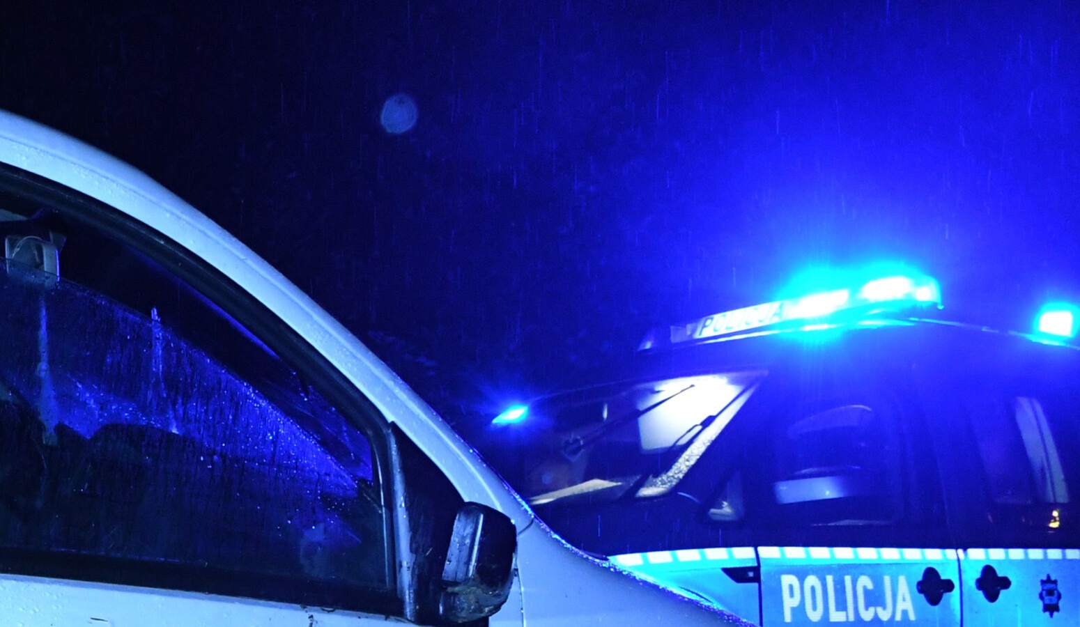 Zranił nożem cztery osoby. Policja szuka sprawcy