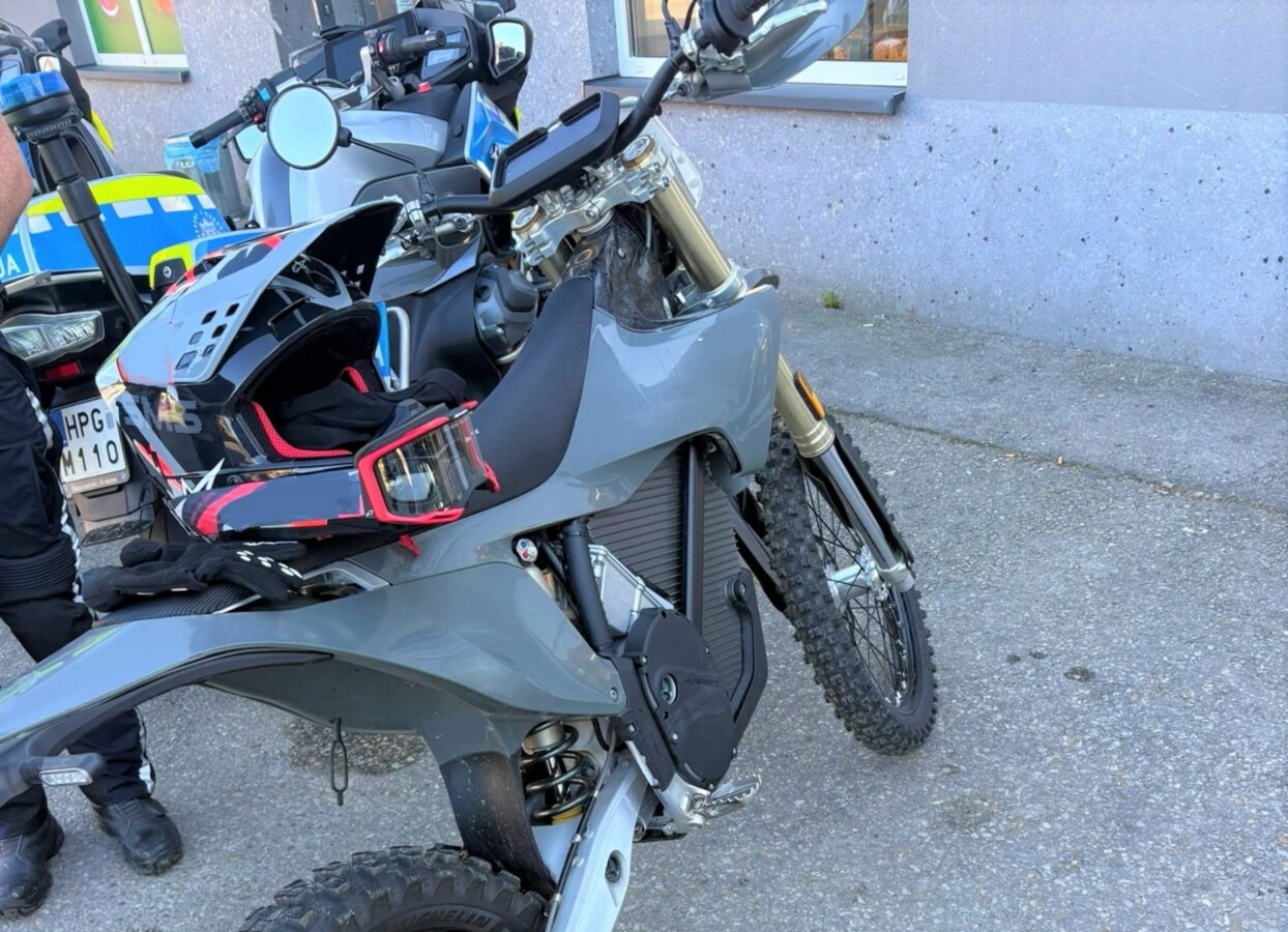 Jazda na jednym kole = mandat + punkty + zatrzymanie prawa jazdy